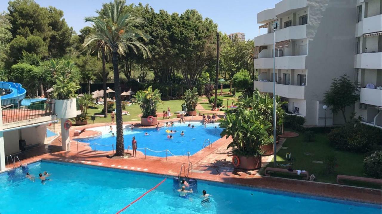 Benalbeach Jr Suite Málaga Esterno foto