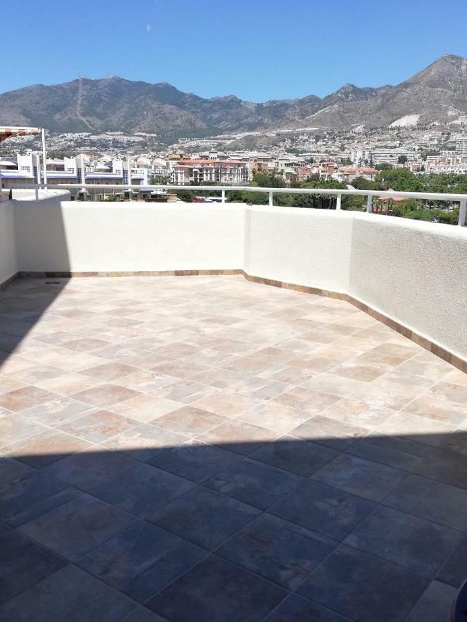 Benalbeach Jr Suite Málaga Esterno foto
