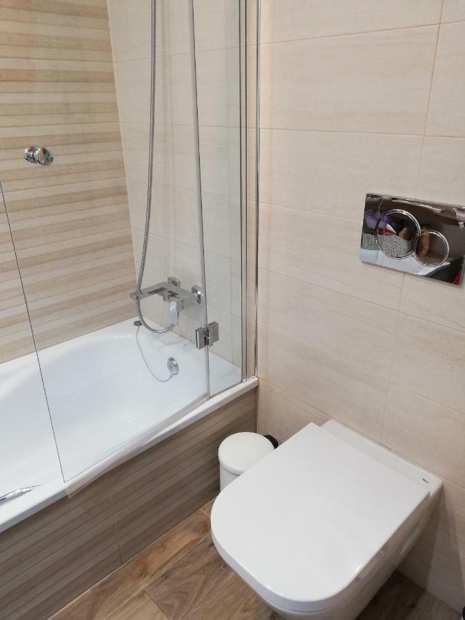 Benalbeach Jr Suite Málaga Esterno foto